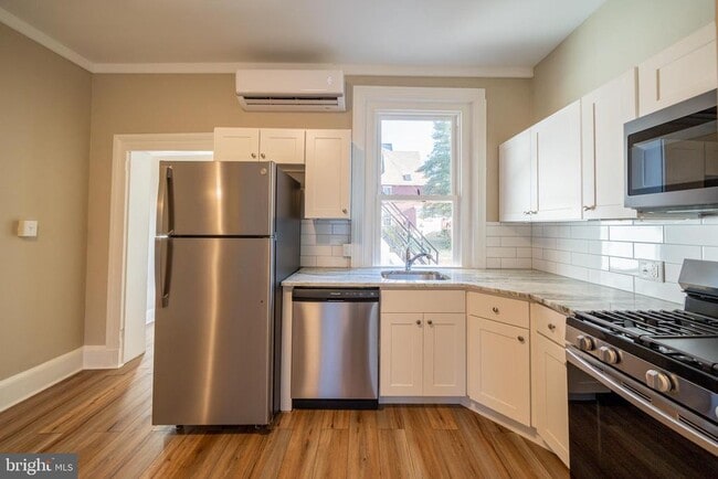 327 N High St in West Chester, PA - Building Photo - Building Photo