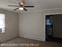 520 Queens Ct photo'