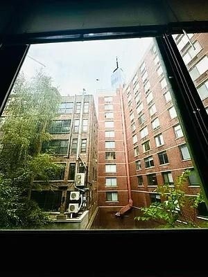 property at 275 Greenwich St