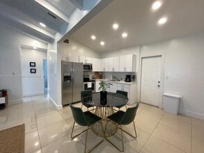 26 NE 70th St in Miami, FL - Building Photo - Building Photo