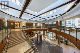 3888-3888 Duke of York Blvd in Mississauga, ON - Building Photo - Building Photo