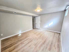 9210 Meade St in Westminster, CO - Building Photo