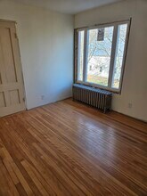 34 Park St, Unit Unit #1 in South Paris, ME - Foto de edificio - Building Photo