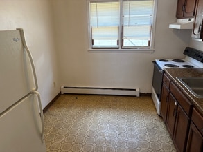 230 Ambridge Ave, Unit 1 in Ambridge, PA - Foto de edificio - Building Photo