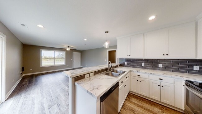 property at 11867 Ridgeway Dr