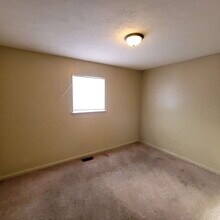 4047 Desmond Ave in Indianapolis, IN - Building Photo - Building Photo