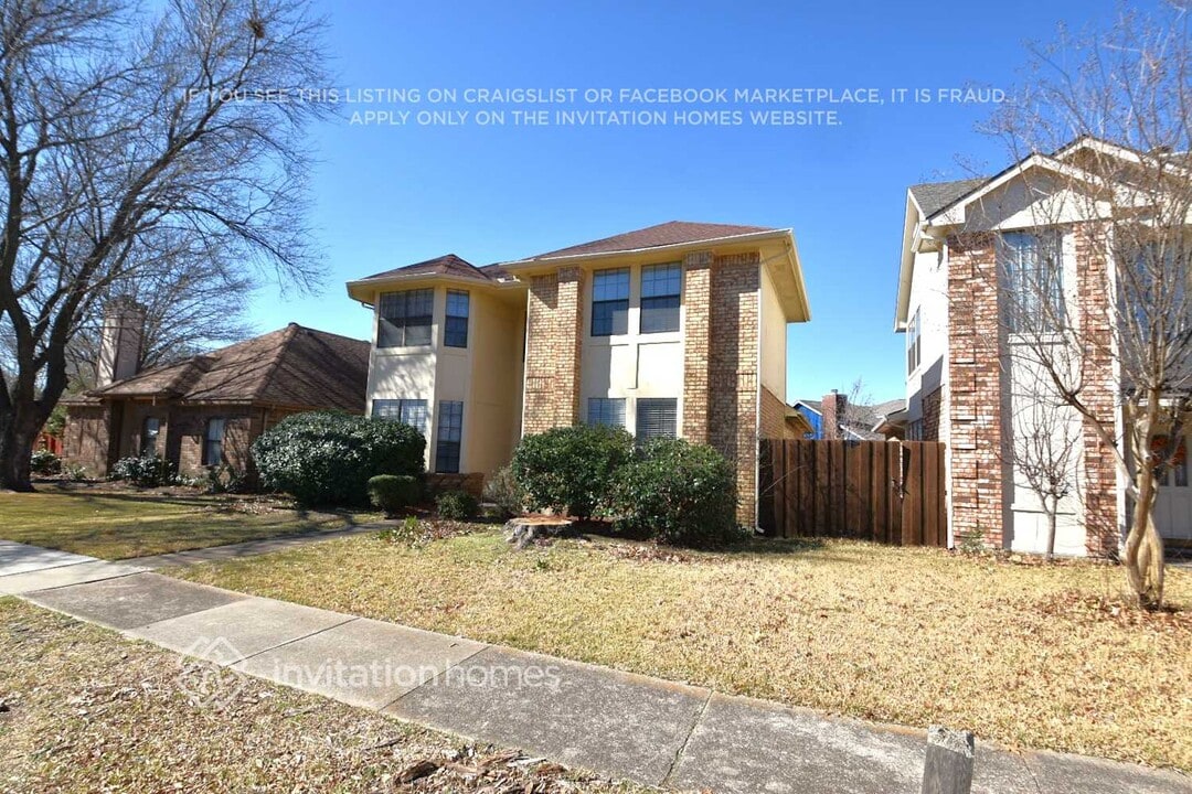 2146 Falcon Ridge Dr in Carrollton, TX - Building Photo