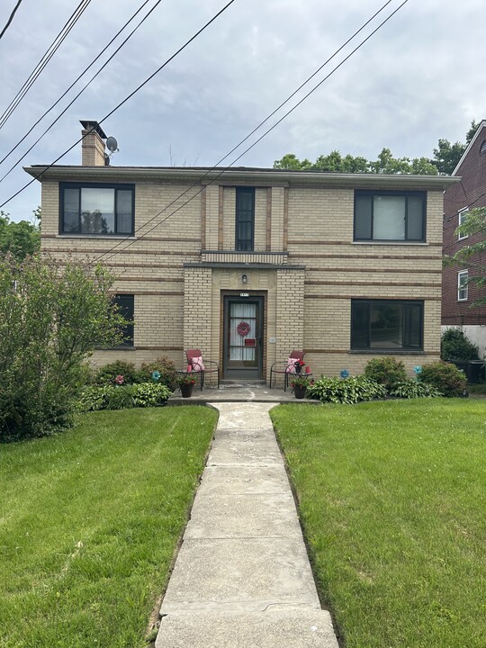 2813 Temple Ave, Unit 1 in Cincinnati, OH - Foto de edificio