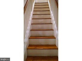 224 Watkins St in Philadelphia, PA - Building Photo