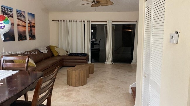 property at 1634 N 15th Terrace