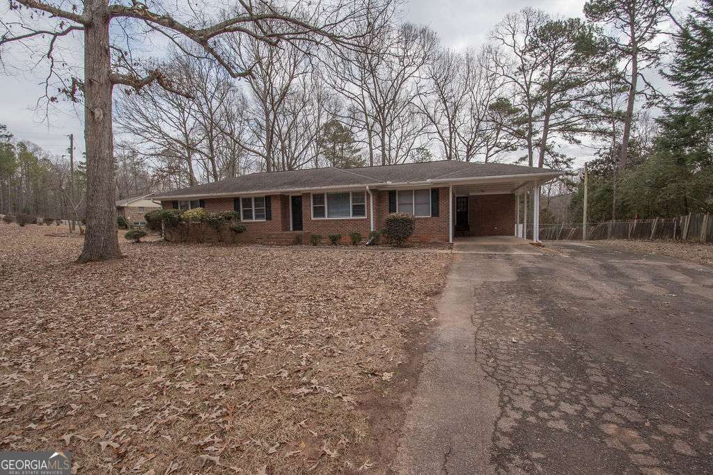 134 Grooms Rd in Fayetteville, GA - Building Photo