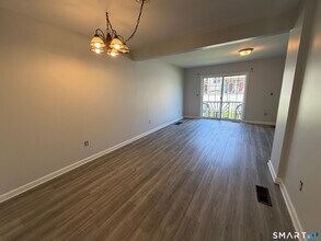 44 Taft Pointe in Waterbury, CT - Building Photo - Building Photo