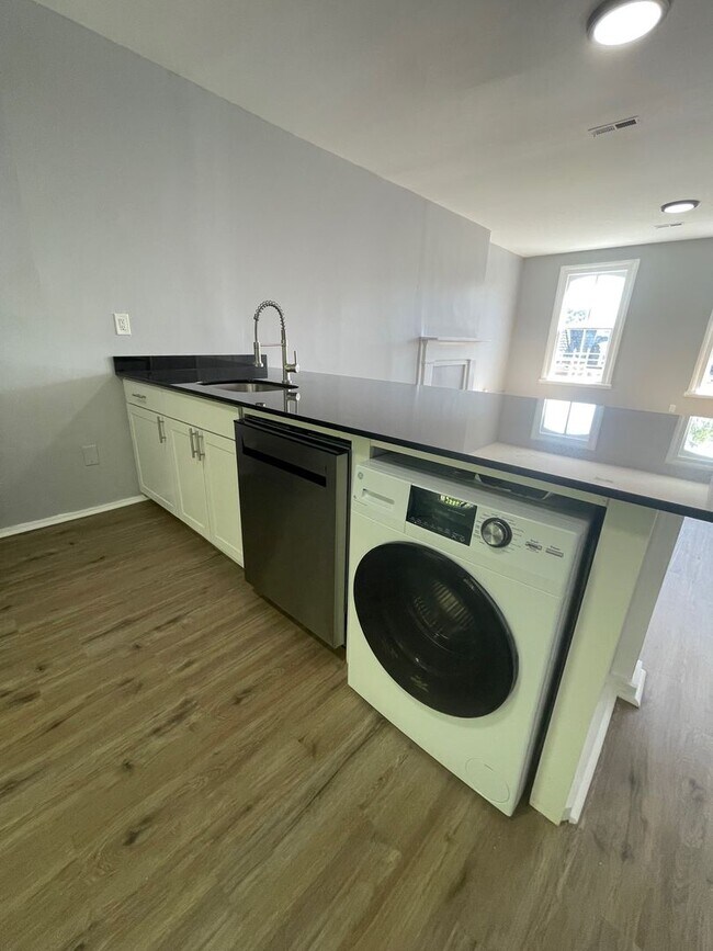 192 Lander St in Newburgh, NY - Building Photo - Building Photo