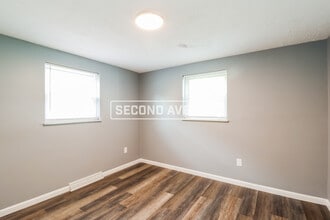 8243 Carrol Ave in Cincinnati, OH - Building Photo - Building Photo