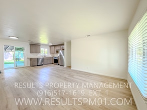 2221 Waterford Rd in Sacramento, CA - Building Photo - Building Photo