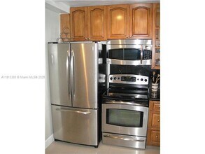 4301 Collins Ave in Miami Beach, FL - Building Photo - Building Photo