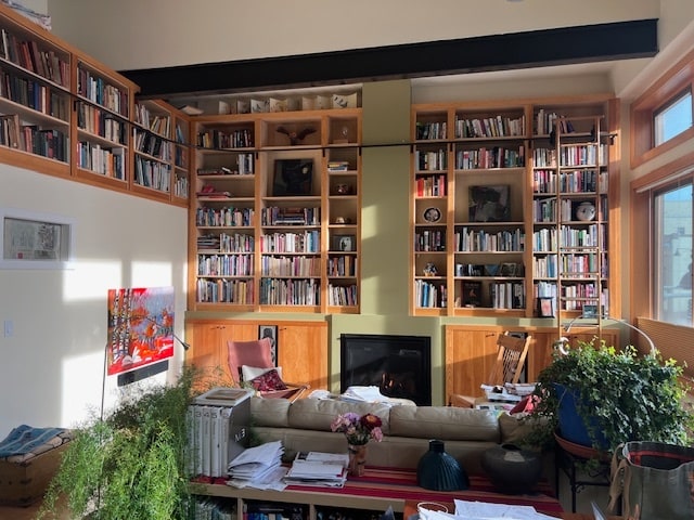 7 W Superior St, Unit 2