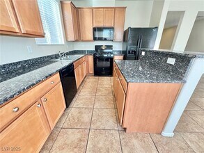 9413 Sweetwood Ave in Las Vegas, NV - Building Photo - Building Photo