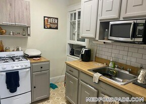 53 Fellsway W in Medford, MA - Building Photo