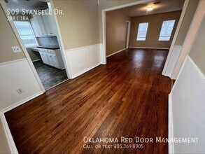 909 Stansell Dr in Midwest City, OK - Building Photo - Building Photo