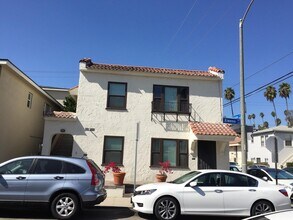 133 Ximeno Avenue in Long Beach, CA - Building Photo - Building Photo