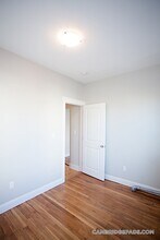 374 Prospect St, Unit 1 in Cambridge, MA - Building Photo - Building Photo