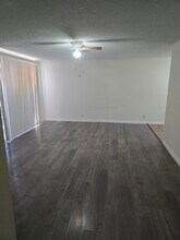 3360 Athens St, Unit 1 in Las Vegas, NV - Foto de edificio - Building Photo