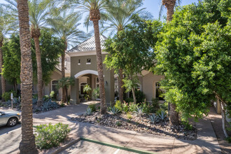 Villas At Stonecreek in Phoenix, AZ - Building Photo - Building Photo