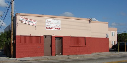 1004 13th St in West Palm Beach, FL - Foto de edificio - Building Photo