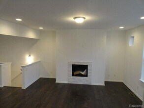 5926 Arban Dr in Troy, MI - Building Photo - Building Photo