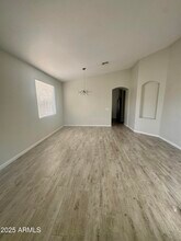 5642 W Lydia Ln in Phoenix, AZ - Foto de edificio - Building Photo