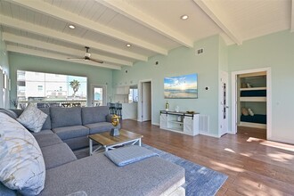 3822 Concho Key in Galveston, TX - Building Photo - Building Photo