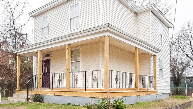 property at 1044 Farmer St