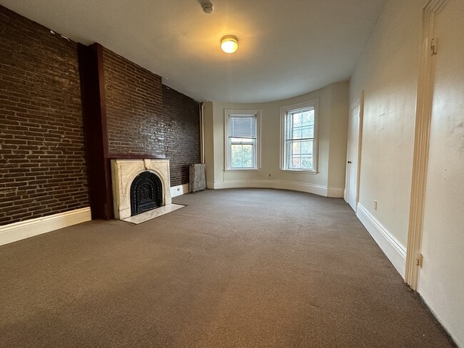 property at 658 Tremont St