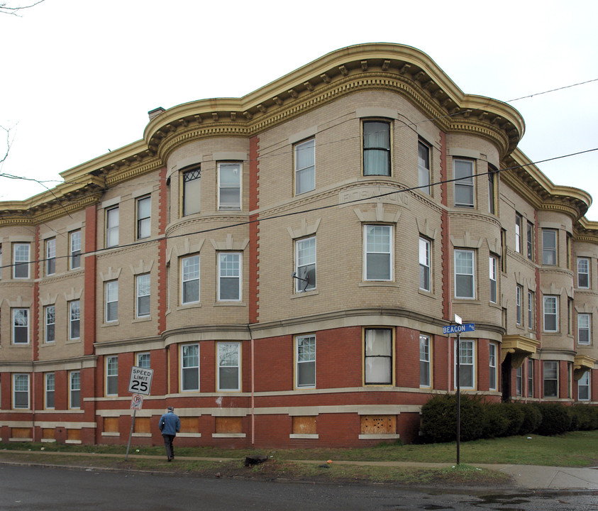 Rosamond in Holyoke, MA - Building Photo