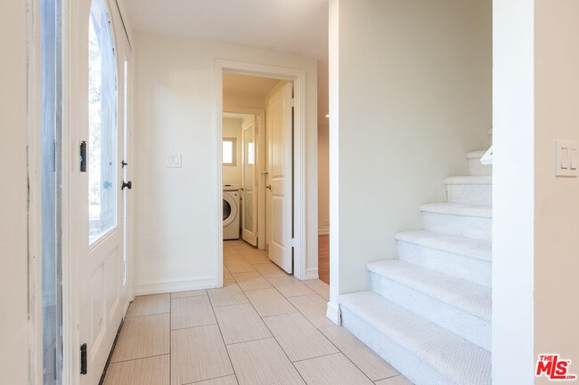 2320 Clark Ln in Redondo Beach, CA - Building Photo - Building Photo