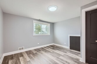 10403 Barnard Dr in Chicago Ridge, IL - Building Photo - Building Photo