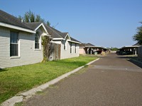 601-613 La Mancha Dr in Edinburg, TX - Foto de edificio - Building Photo