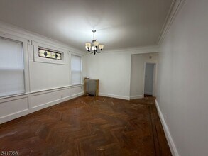 205 Chancellor Ave in Newark, NJ - Building Photo - Building Photo