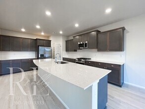 1278 Panoramic Lp in Bremerton, WA - Building Photo - Building Photo