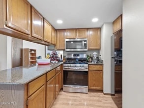 9978 N Sunview Ln, Unit 9976 in Hayden, ID - Foto de edificio - Building Photo