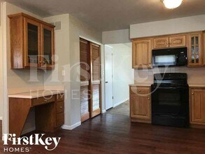 4420 Santa Fe Ct in Indianapolis, IN - Building Photo - Building Photo