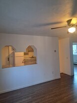 284 Veazie St, Unit 2 in Providence, RI - Building Photo