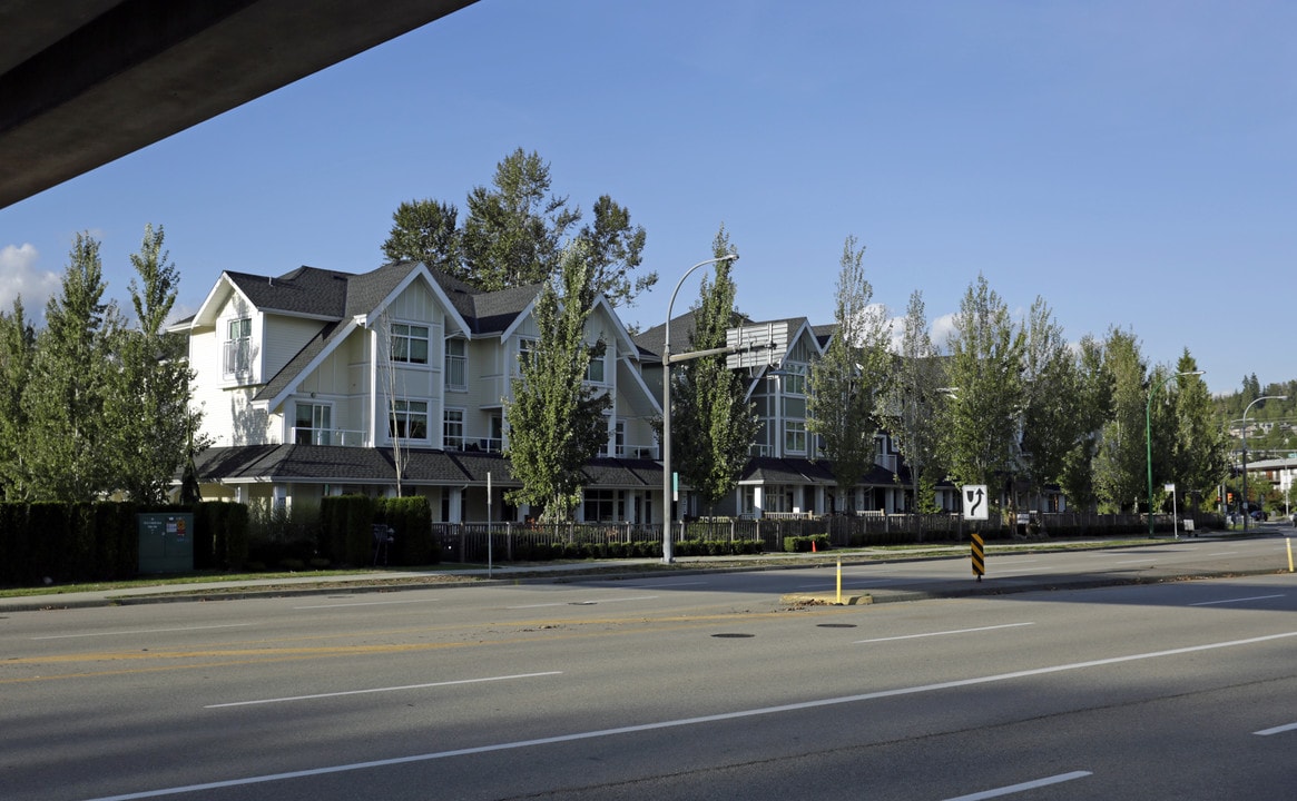 6947-6979 Hastings St in Burnaby, BC - Building Photo