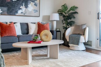 201 Harrison St in San Francisco, CA - Foto de edificio - Building Photo