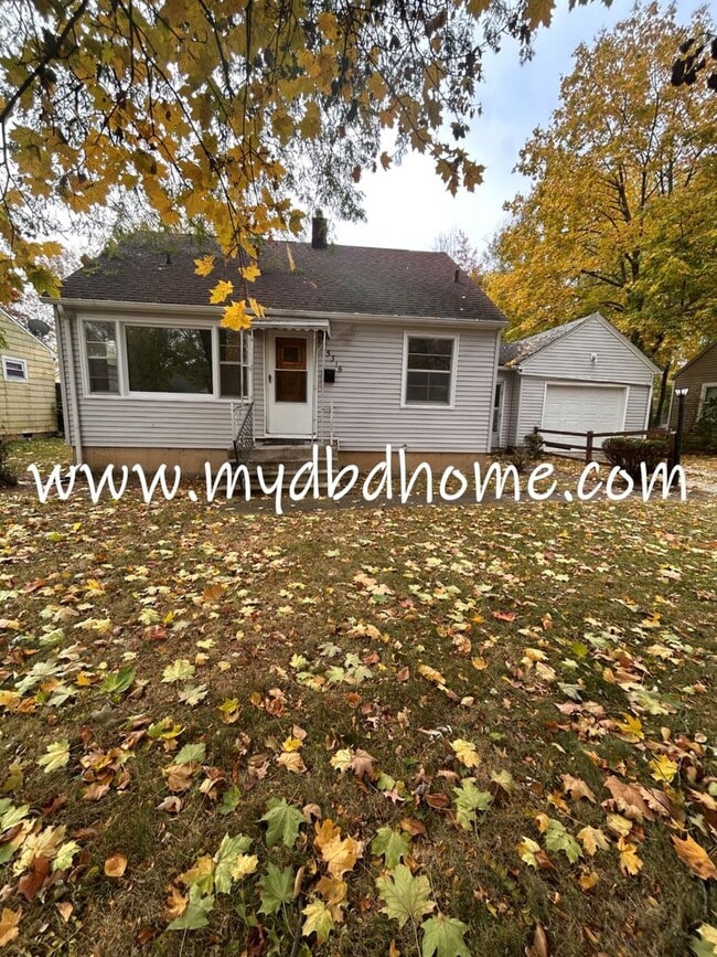 property at 5316 Plaza Dr