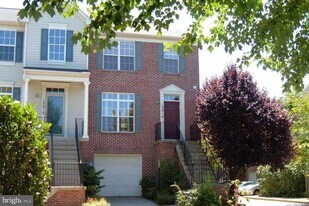 13014 Shamrock Glen Dr in Germantown, MD - Building Photo