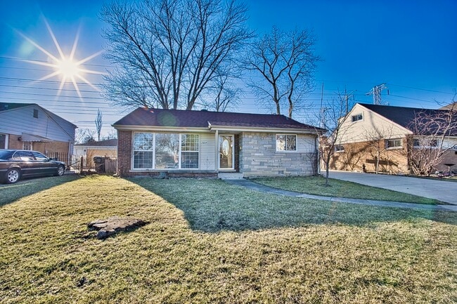 7014 N Kilbourn Ave in Lincolnwood, IL - Building Photo - Building Photo