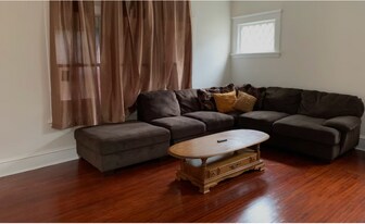 2818 Dupont Ave N in Minneapolis, MN - Building Photo