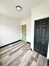 2539 N Marshall St, Unit A in Philadelphia, PA - Building Photo - Building Photo